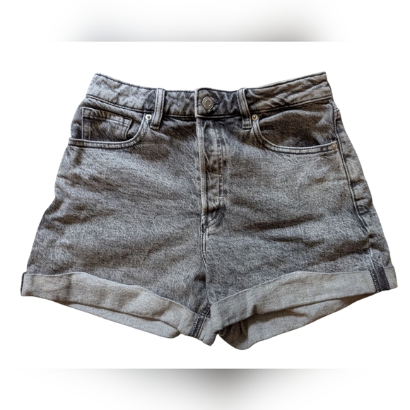 Dynamite Gray Jean Shorts - Picture 1 of 6